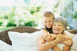 Общение через поколение - внуки и бабушки с дедушками